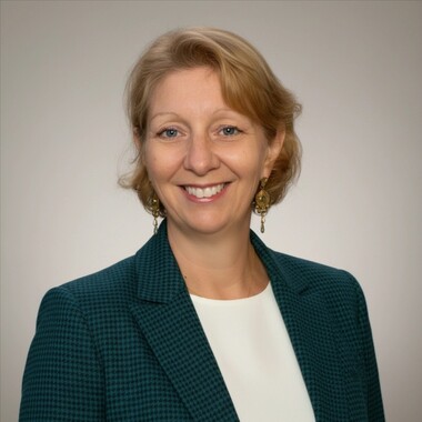 Valérie DERNONCOURT