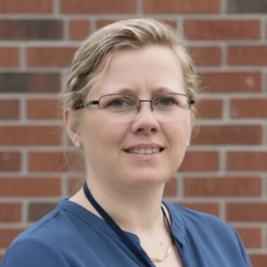 Nathalie DELTOMBE