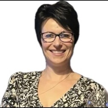 Hélène MORÉ