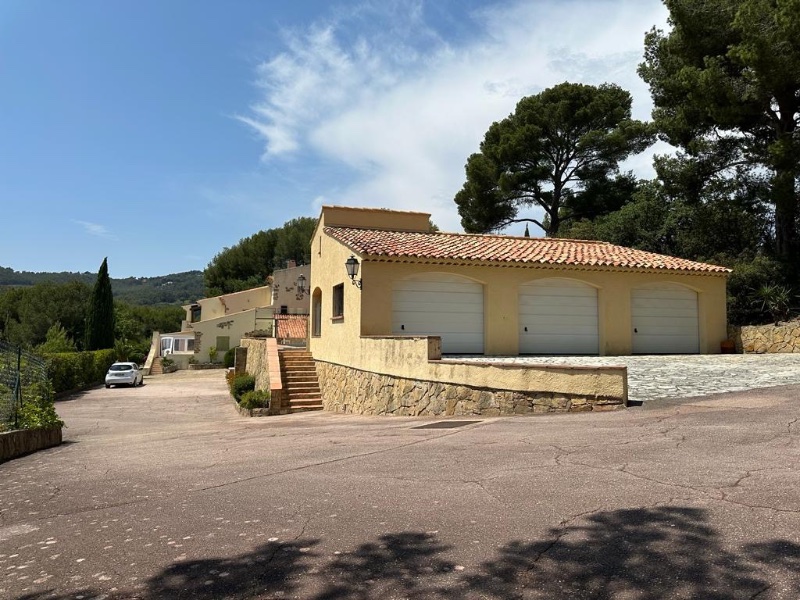 Vente Maison 325m² 8 Pièces à La Cadière-d'Azur (83740) - Safti